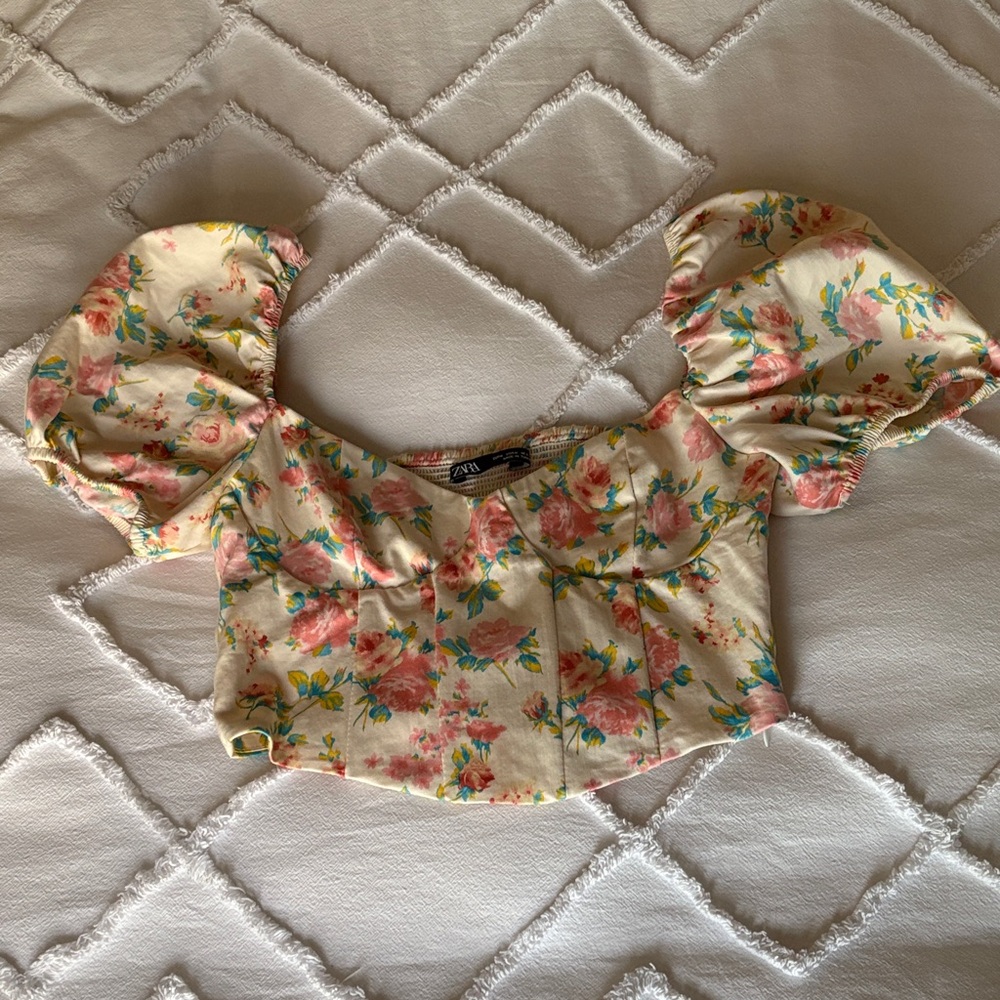 Zara Floral Puff Sleeve bustier crop top - Cream and Pink